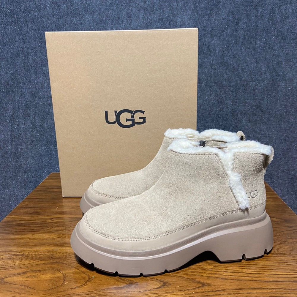 UGG Calimuze Ultra Mini Slip On Sand Suede Platform Lug Sole Boots Women's 8 NWT